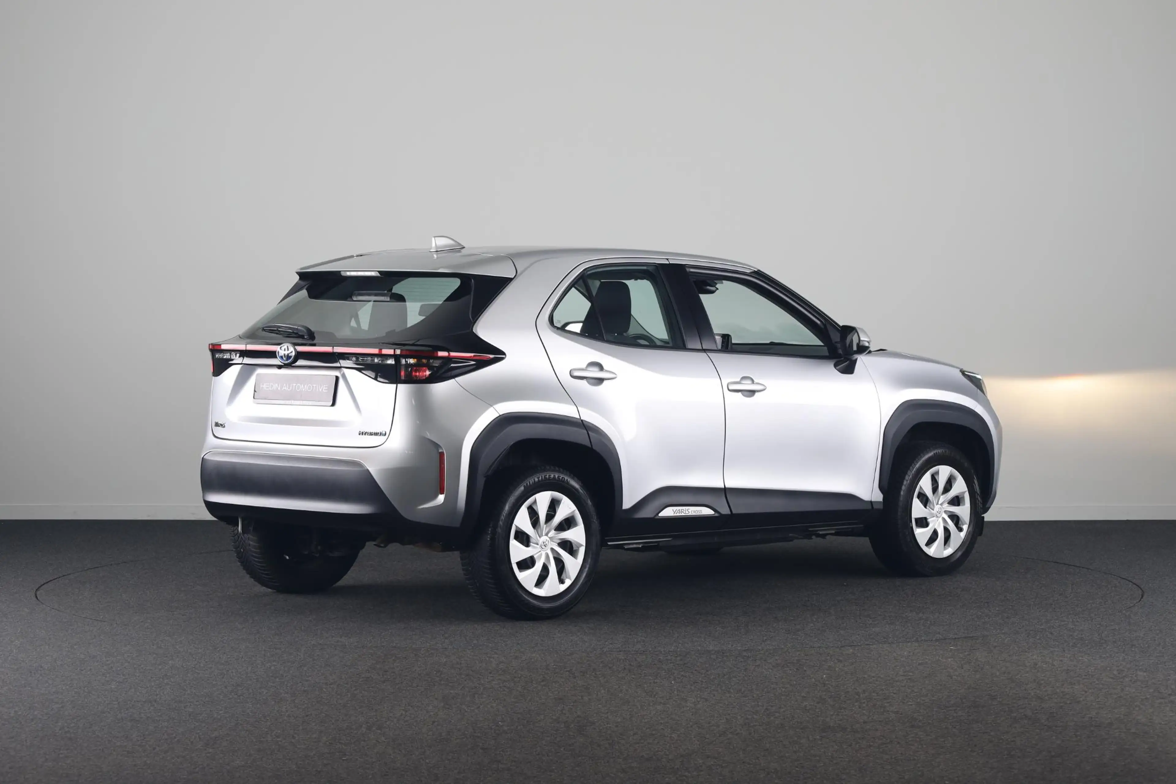 Toyota Yaris Cross 1.5 Hybrid 115 Active | All-seasons | Camera | Cru — photo 2