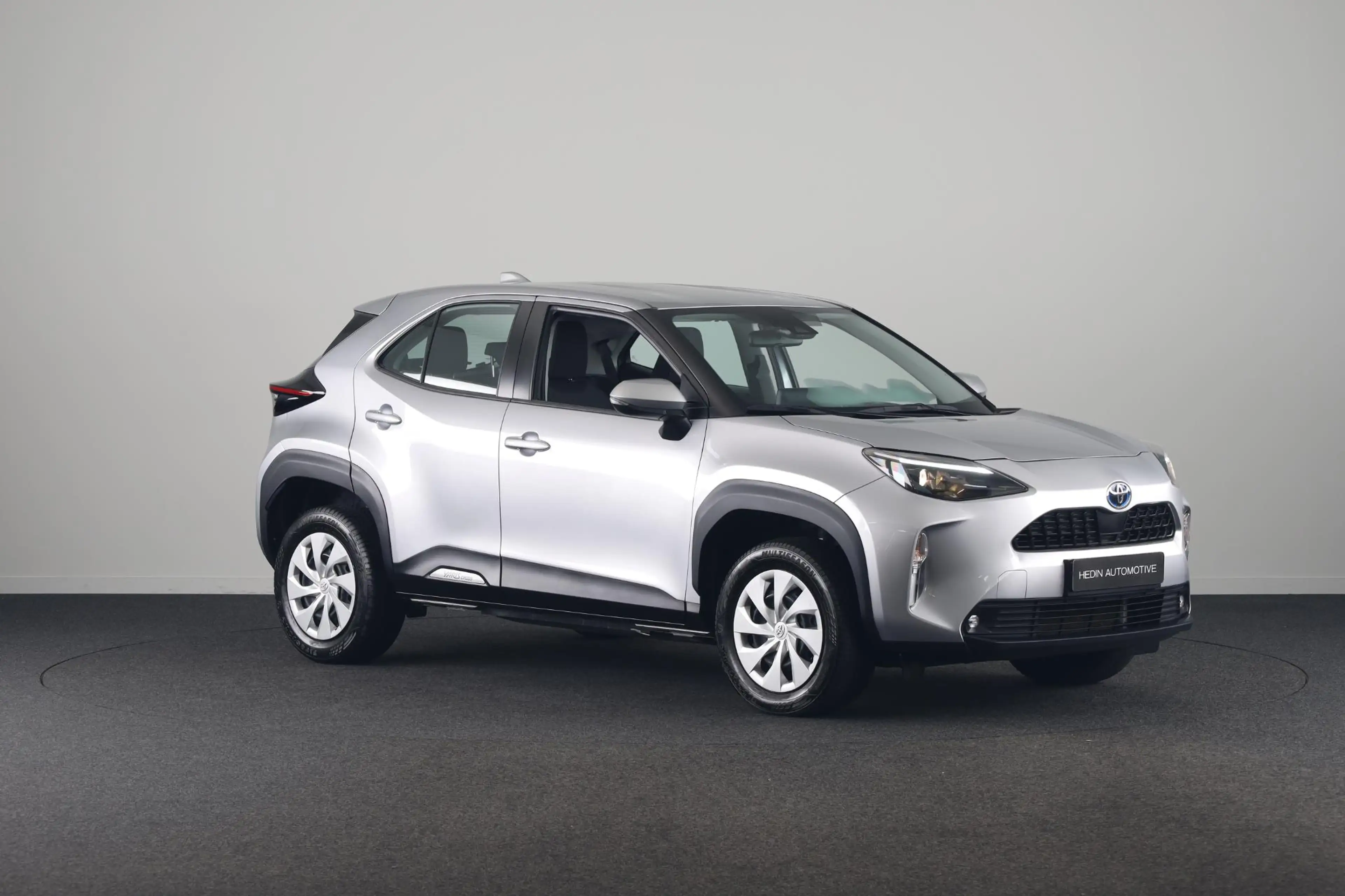 Toyota Yaris Cross 1.5 Hybrid 115 Active | All-seasons | Camera | Cru — photo 6