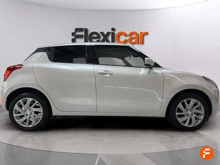 Suzuki Swift 1.2 GLE Mild Hybrid 2021, foto 4