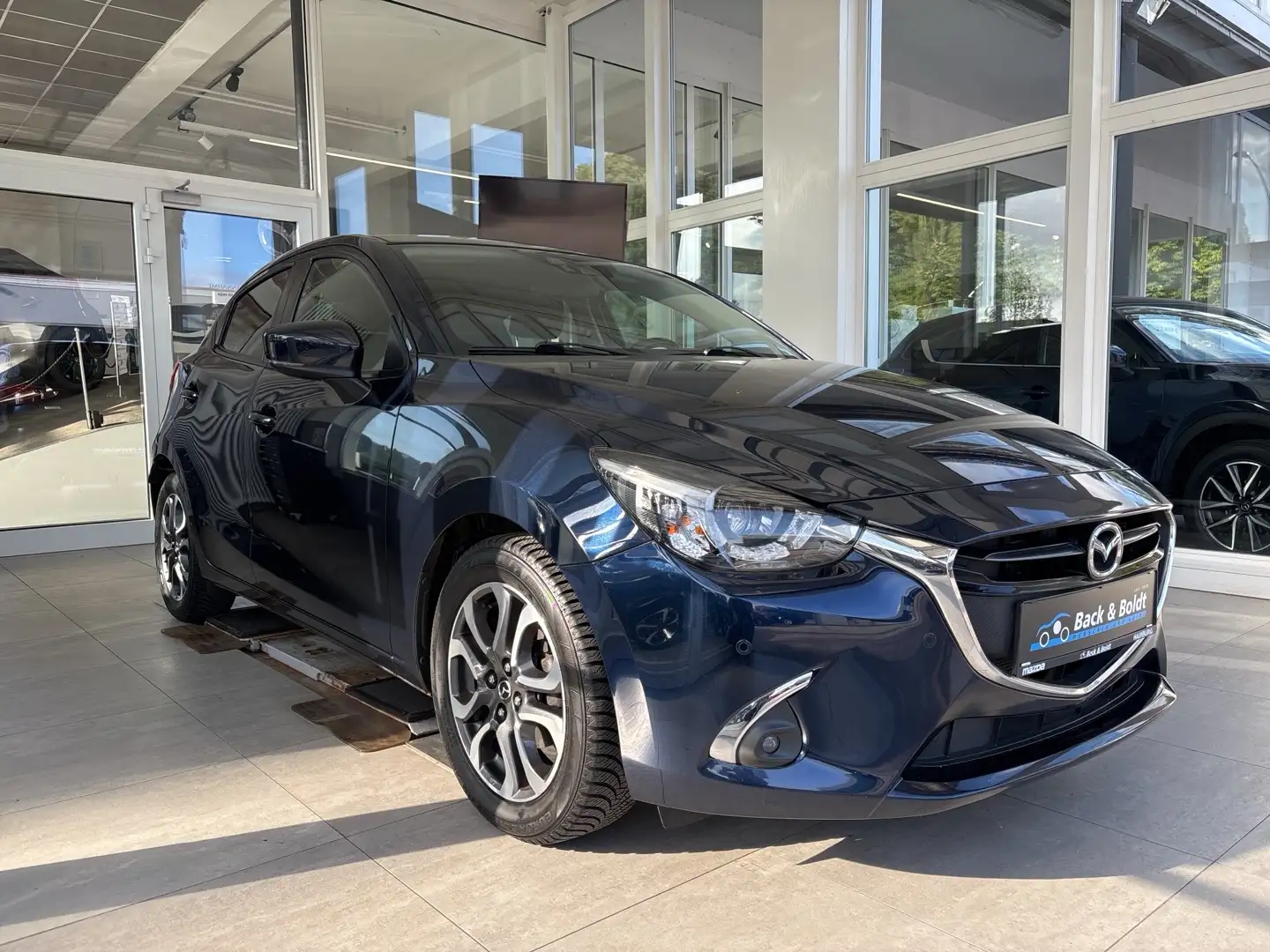 Mazda 2 Sports-Line 1.5i*VOLL LED,KEYLESS,NAVI,EPH* - 2