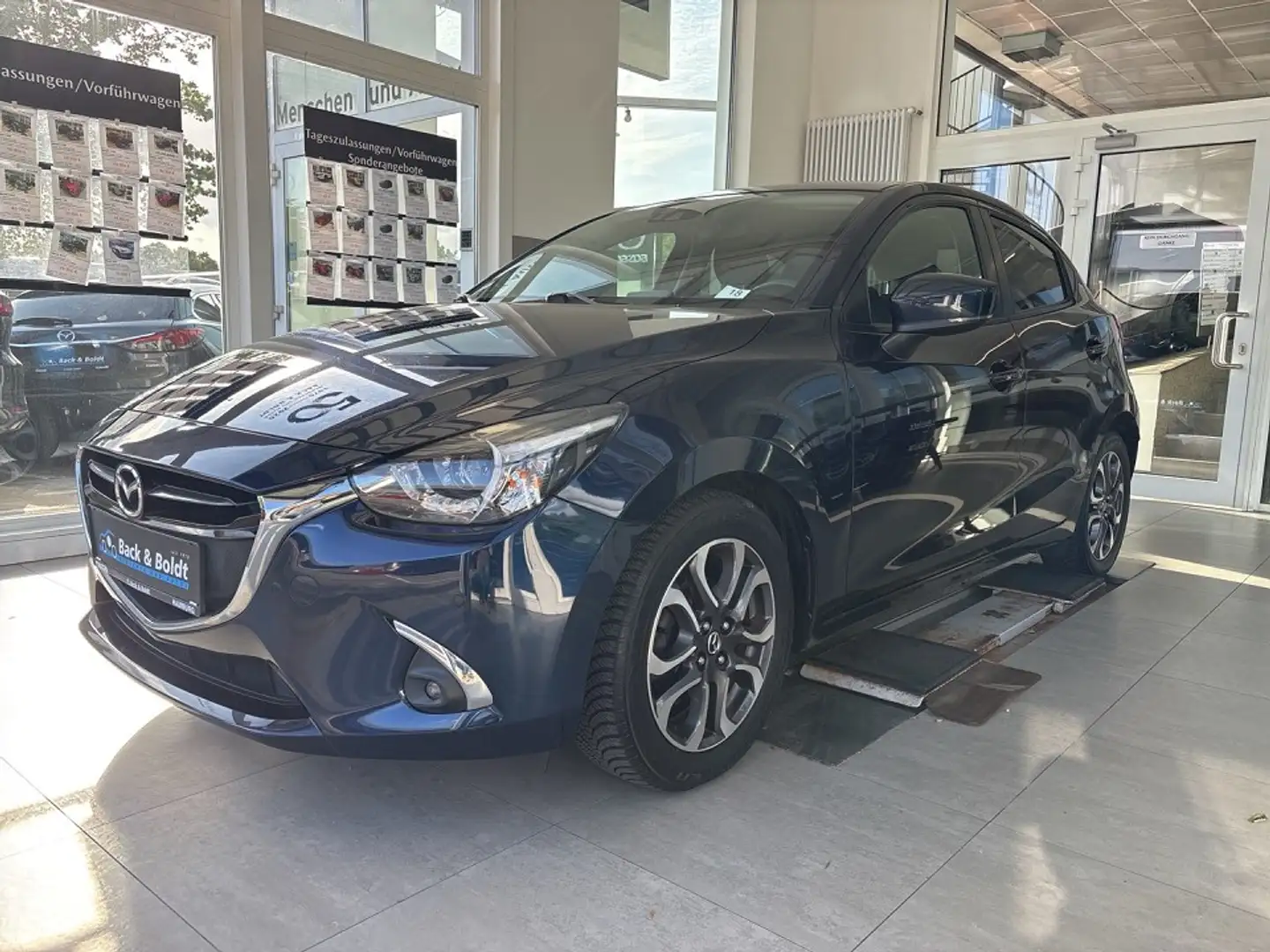 Mazda 2 Sports-Line 1.5i*VOLL LED,KEYLESS,NAVI,EPH* - 1