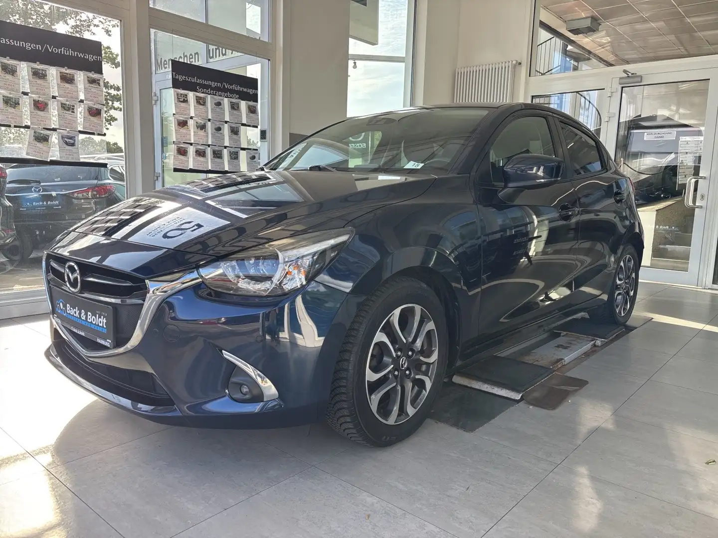 Mazda 2 Sports-Line 1.5i*VOLL LED,KEYLESS,NAVI,EPH* - 1