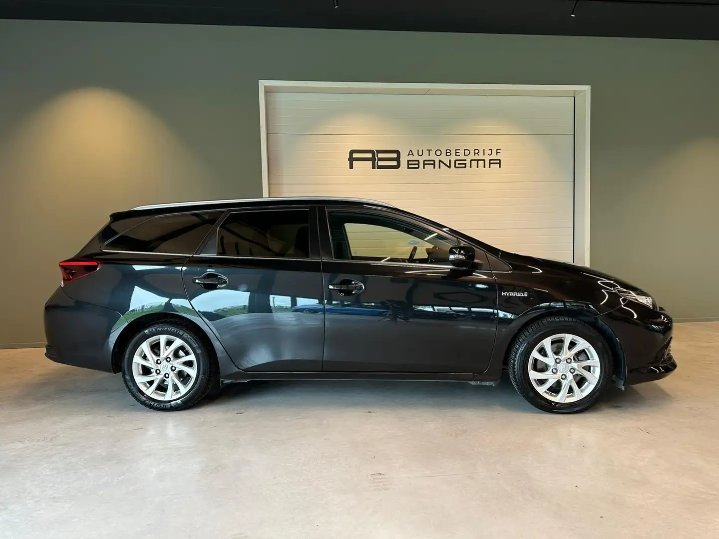 Toyota Auris Touring Sports 1.8 HYBRID AUTOMAAT ENERGY PLUS-uit Negro - 2