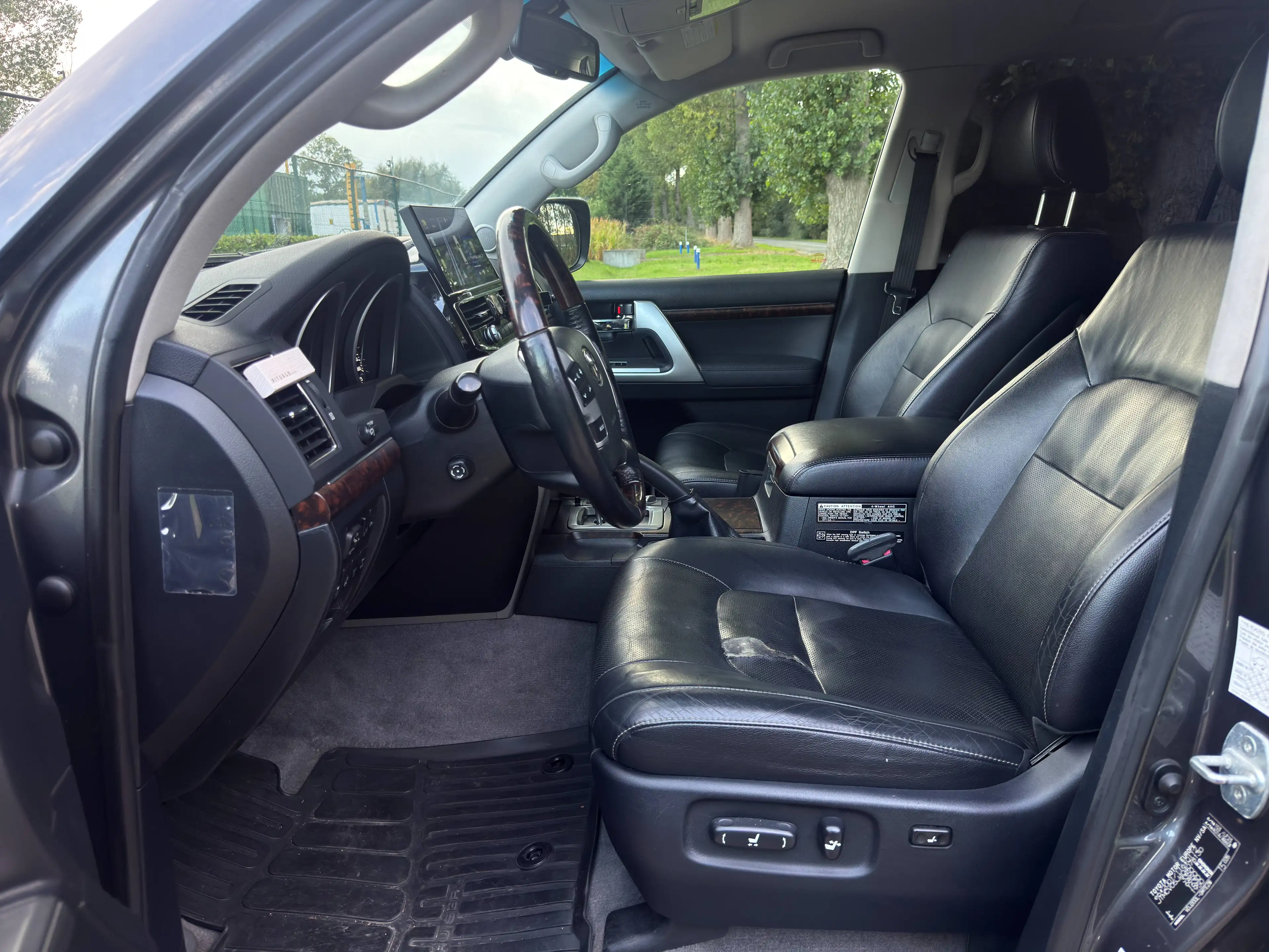 Toyota Land Cruiser Land Cruiser 4.5 D-4D V8 Premium — photo 11