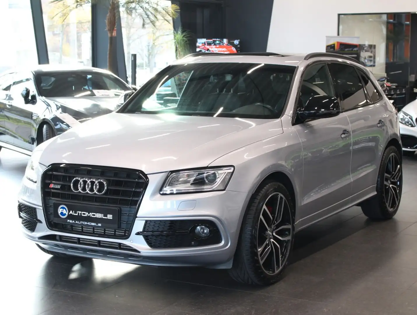 Audi SQ5 3.0 TDI plus Quattro*AHK*PNRM*1.Hand Silber - 1