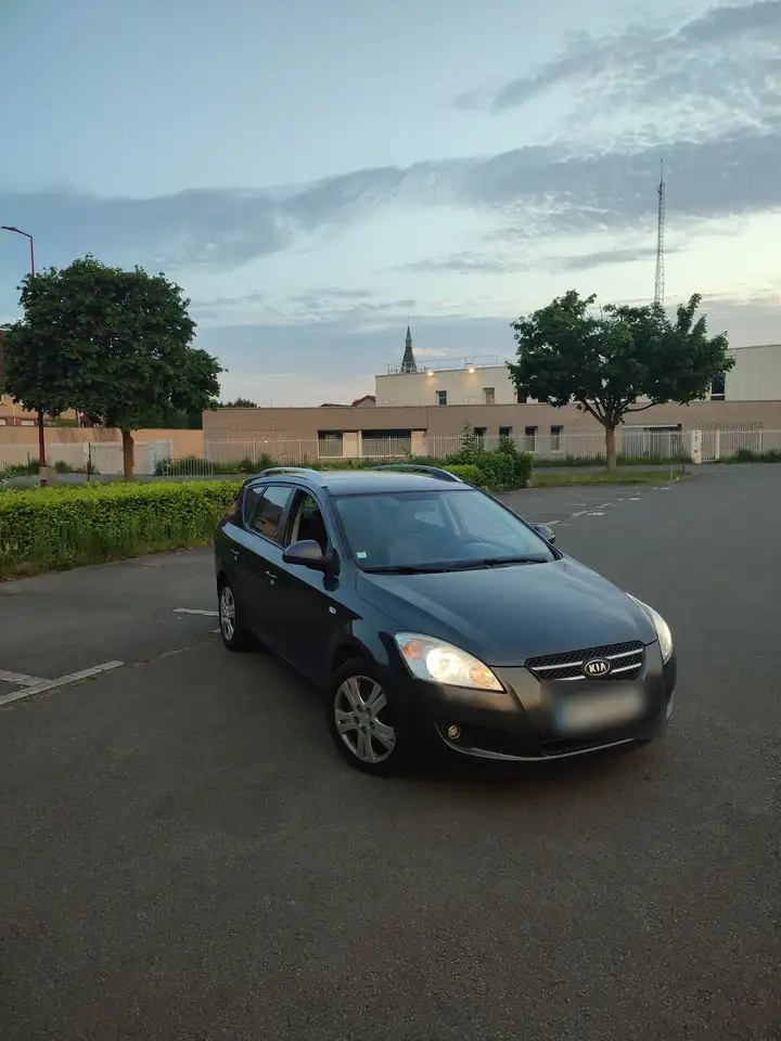 Kia Ceed \u002F cee'd 1.6L CRDi VGT 115 Executive