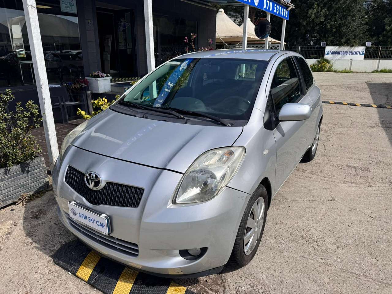 Toyota Yaris 3p 1.3 Sol m-mt AUTOMATICO