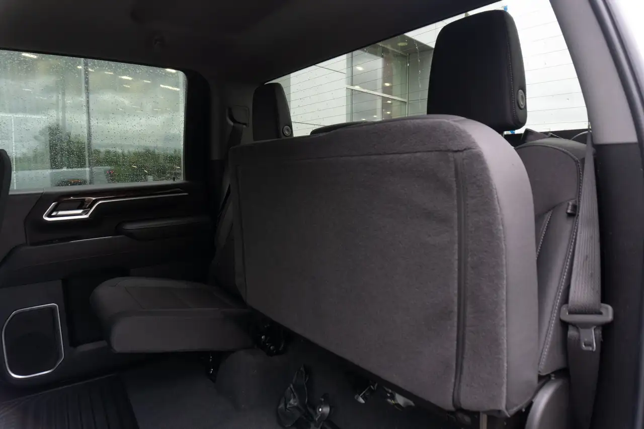 GMC Sierra 3500HD снимка GMC Sierra 3500HD