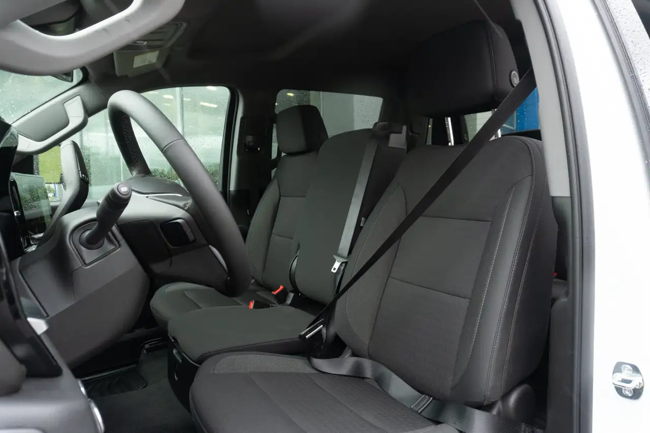 GMC Sierra 3500HD снимка GMC Sierra 3500HD