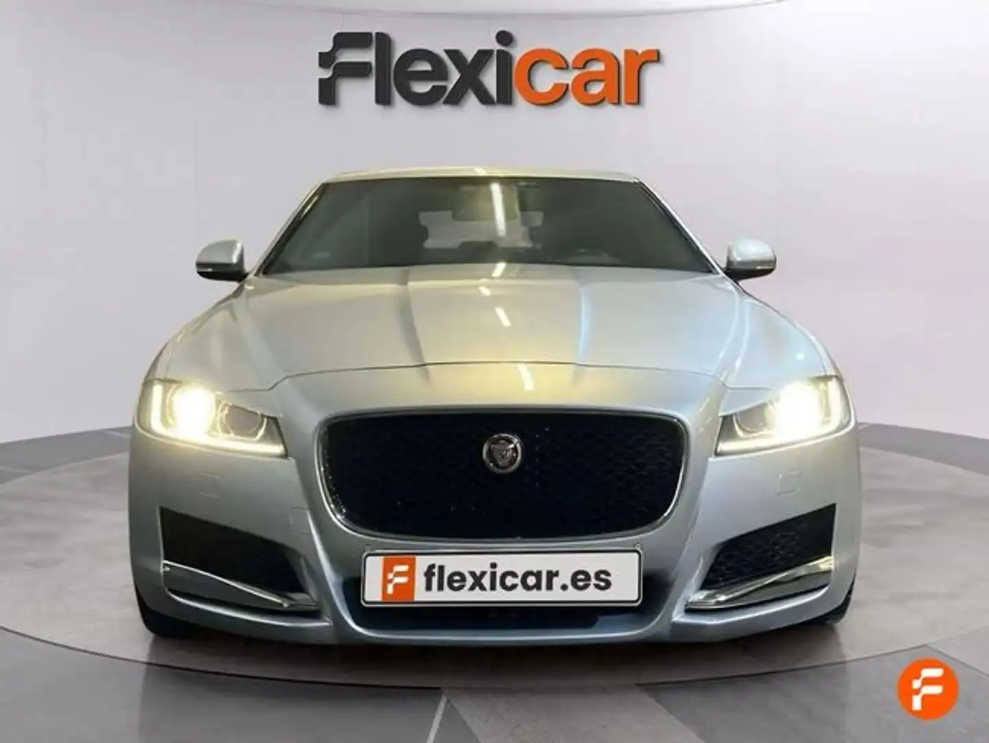 Jaguar XF 2.0i4D R-Sport Aut. 180 Gris - 2