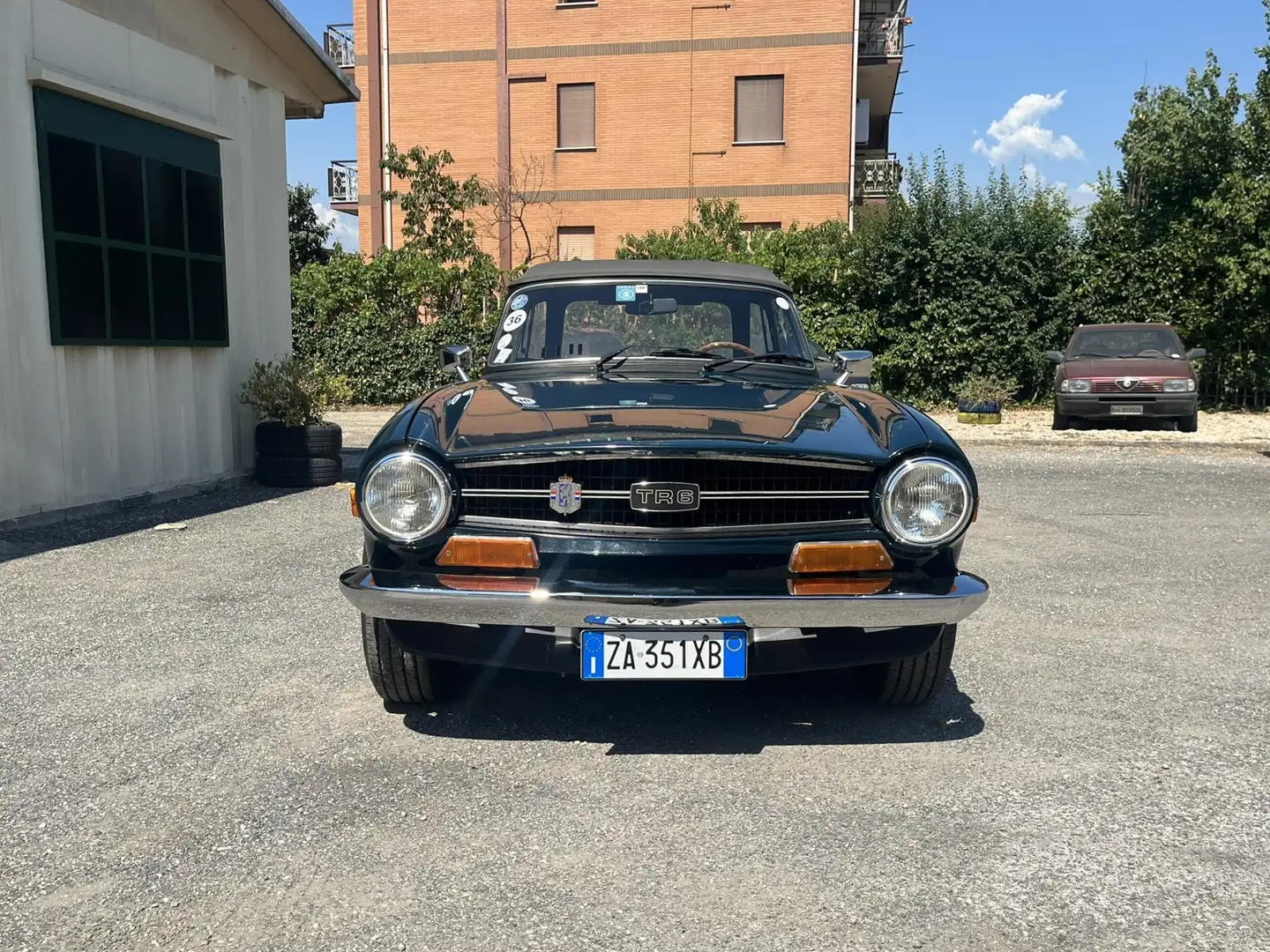 Triumph TR6 Verde - 2