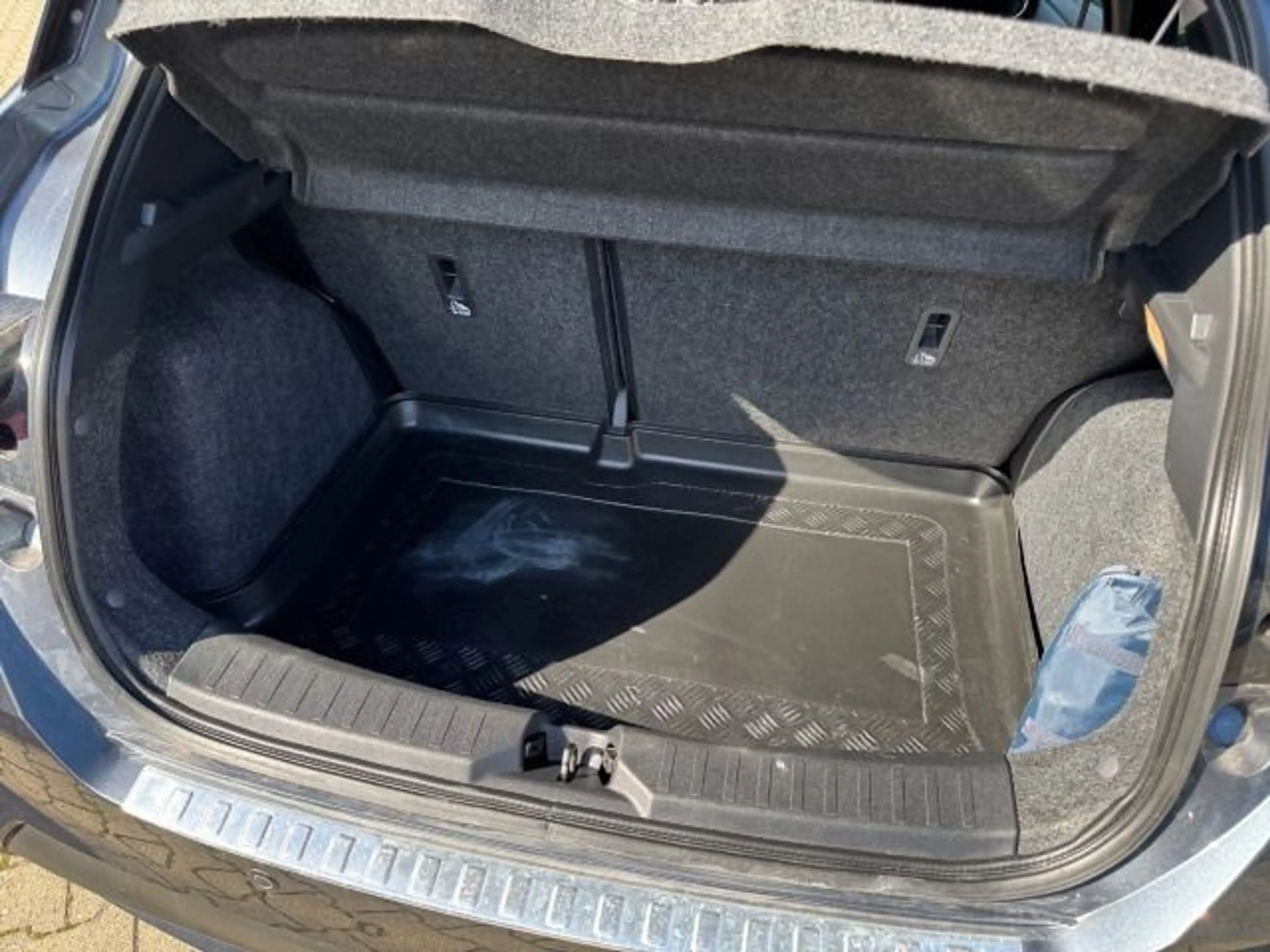 Nissan Micra Tekna | Allwetterreifen | SHZ | RFK | BOSE — photo 10