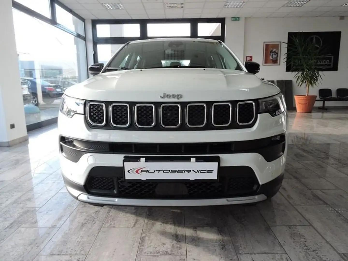 Jeep Compass 1.5 Turbo T4 130 CV MHEV 2WD Altitude Bianco - 2