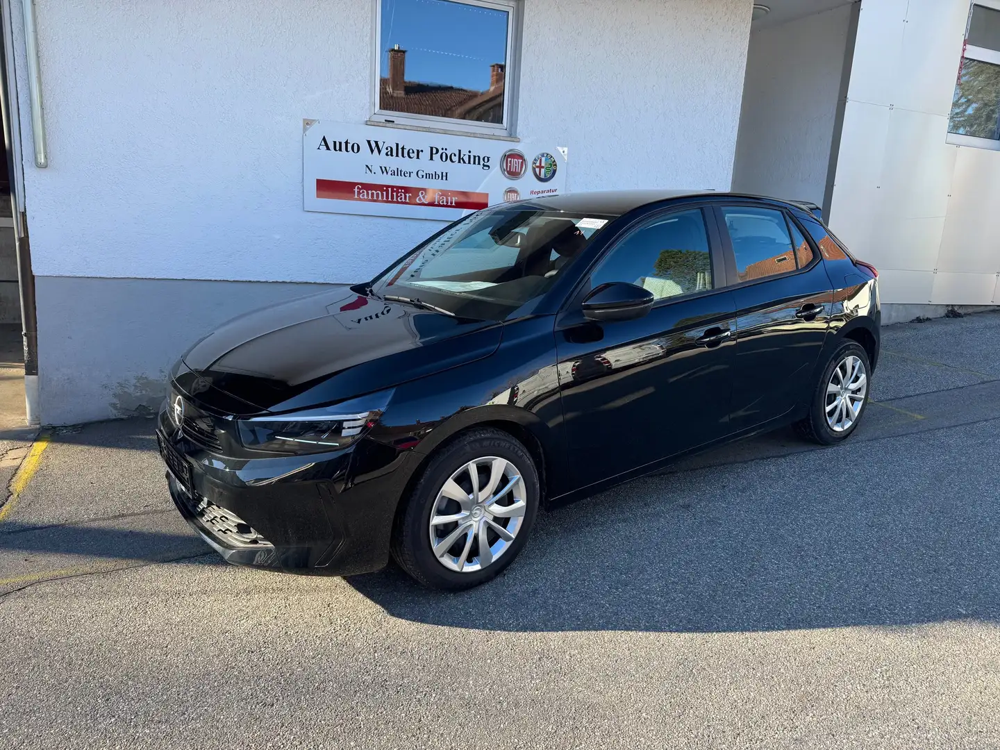 Opel Corsa 1.2 Edition Automatik *LED*SHZG*PDC*KLIMA Schwarz - 1