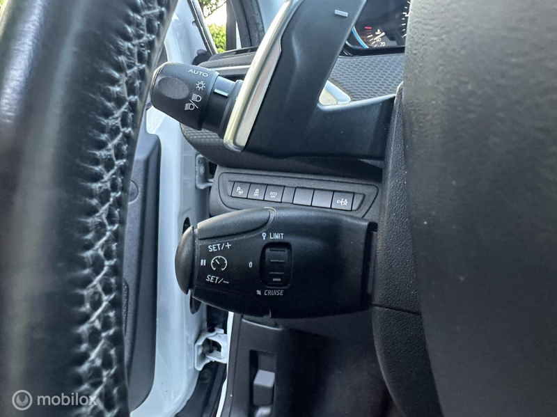 Peugeot 2008 1.2 VTi Blue AUTOMAAT Executive/NAP/NWE APK/OH DO — photo 8