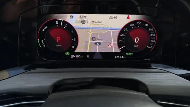 Volkswagen Golf view 13