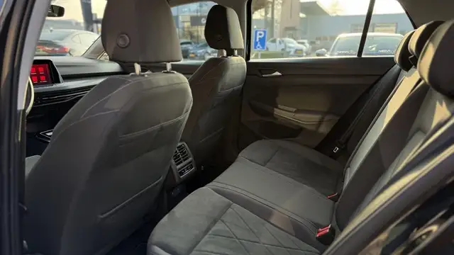 Volkswagen Golf view 18