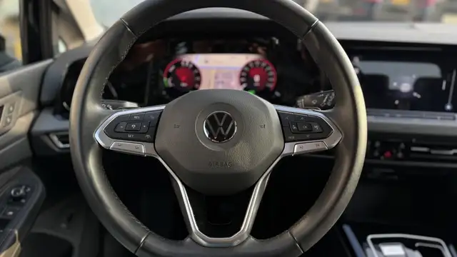 Volkswagen Golf view 14
