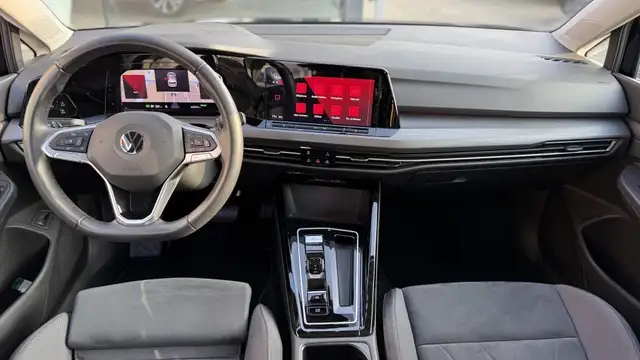 Volkswagen Golf view 22
