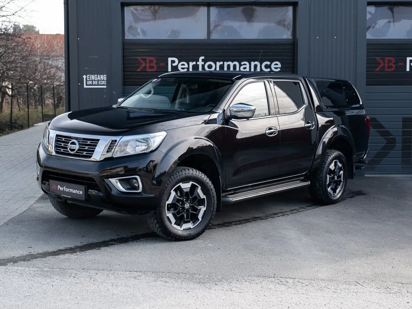 Nissan NP300 N-Connecta Double Cab 4x4 HARDTOP/AHK/SHZ/RFK/NAVI Negru - 1