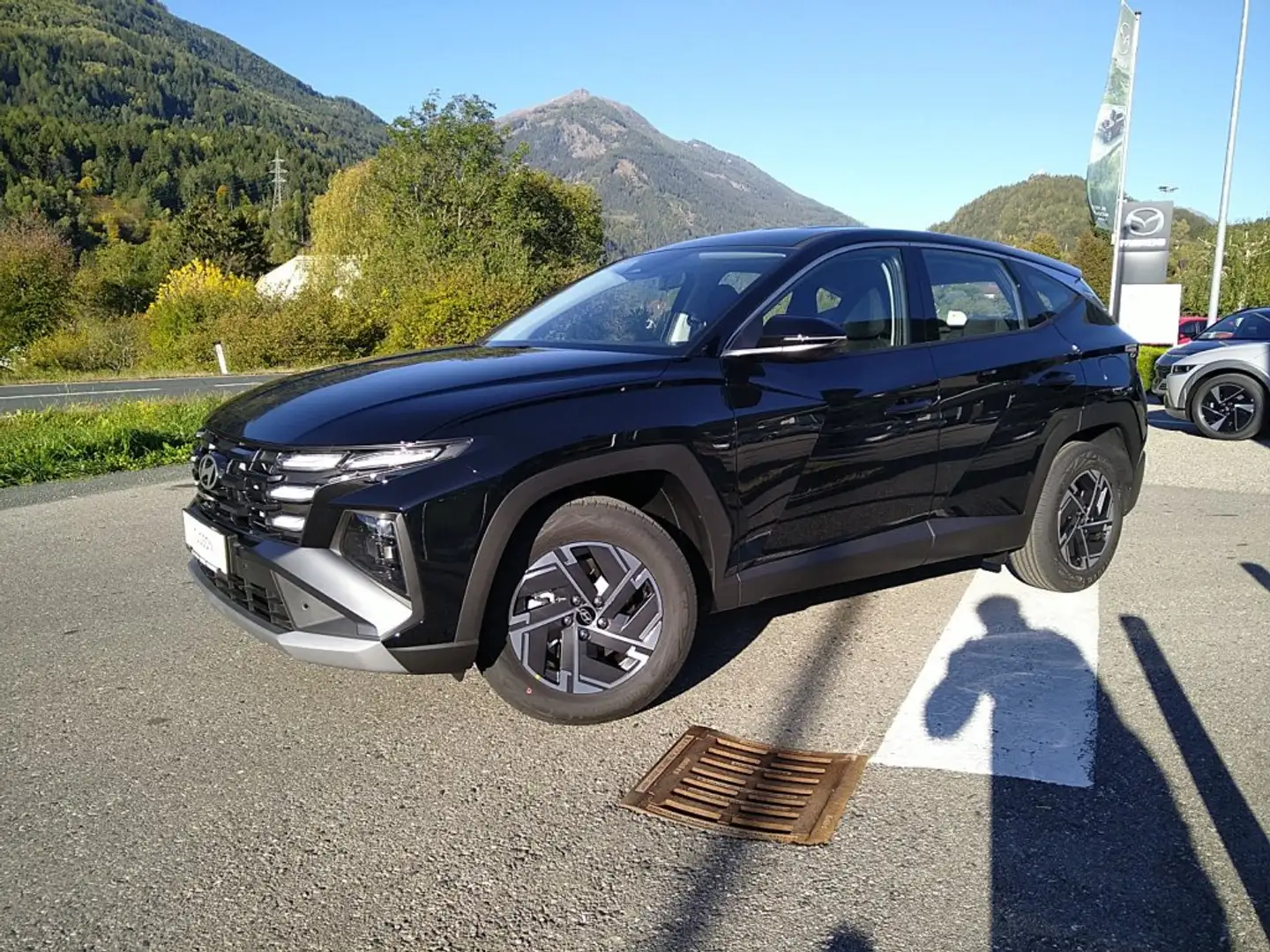 Hyundai TUCSON NX4 Edition 35 1,6 T-GDi 2WD Schwarz - 2