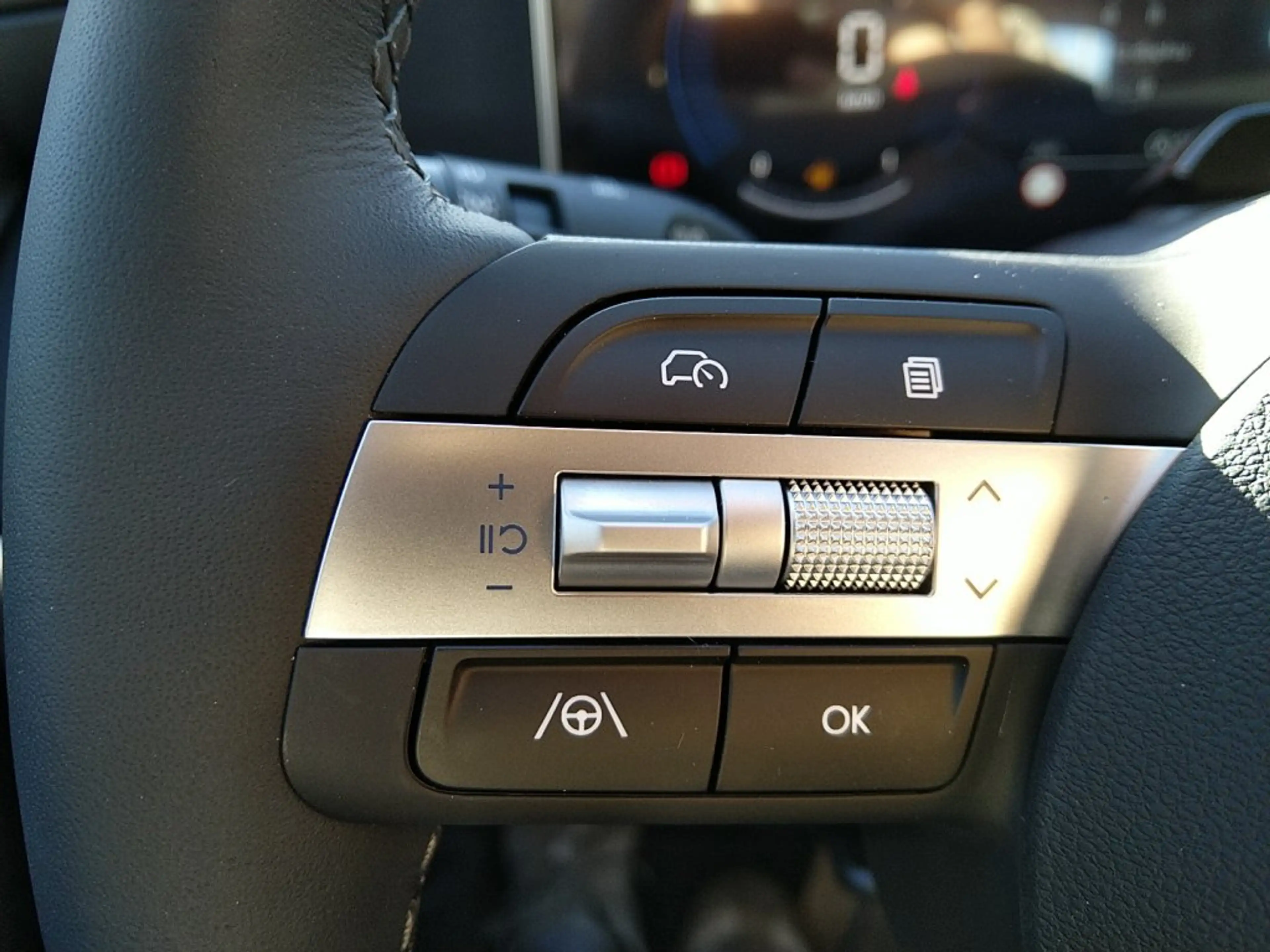 Hyundai TUCSON NX4 Edition 35 1,6 T-GDi 2WD — photo 11