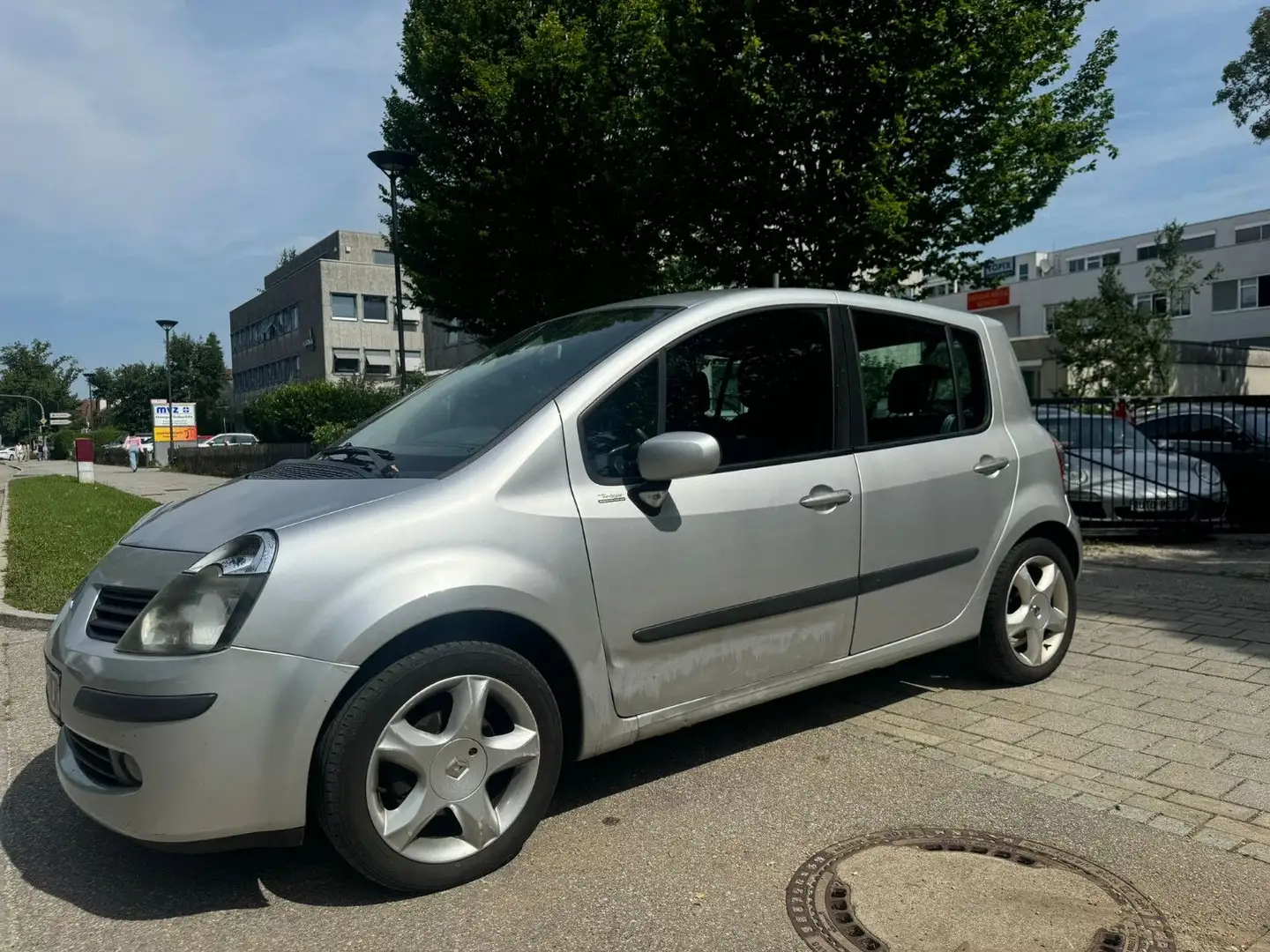Renault Modus 20 Jahre AKTION 2,0 % Finanzierung Grau - 1