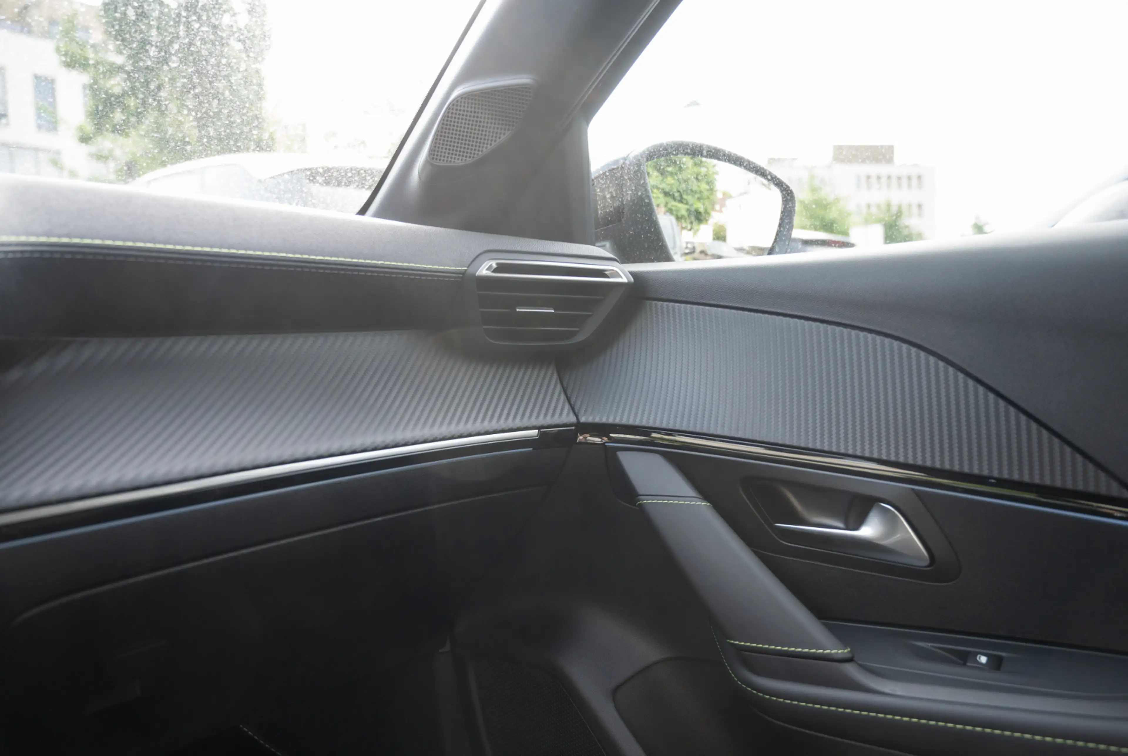 Peugeot 208 GT 1.2 Hybrid 136 DSC6 *ACC*DAB*360-GRAD-KAMERA* — photo 12