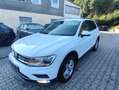 Volkswagen Tiguan Tiguan Diesel 2.0 TDI SCR 4Motion (BlueMotion Tec Blanc - thumbnail 17