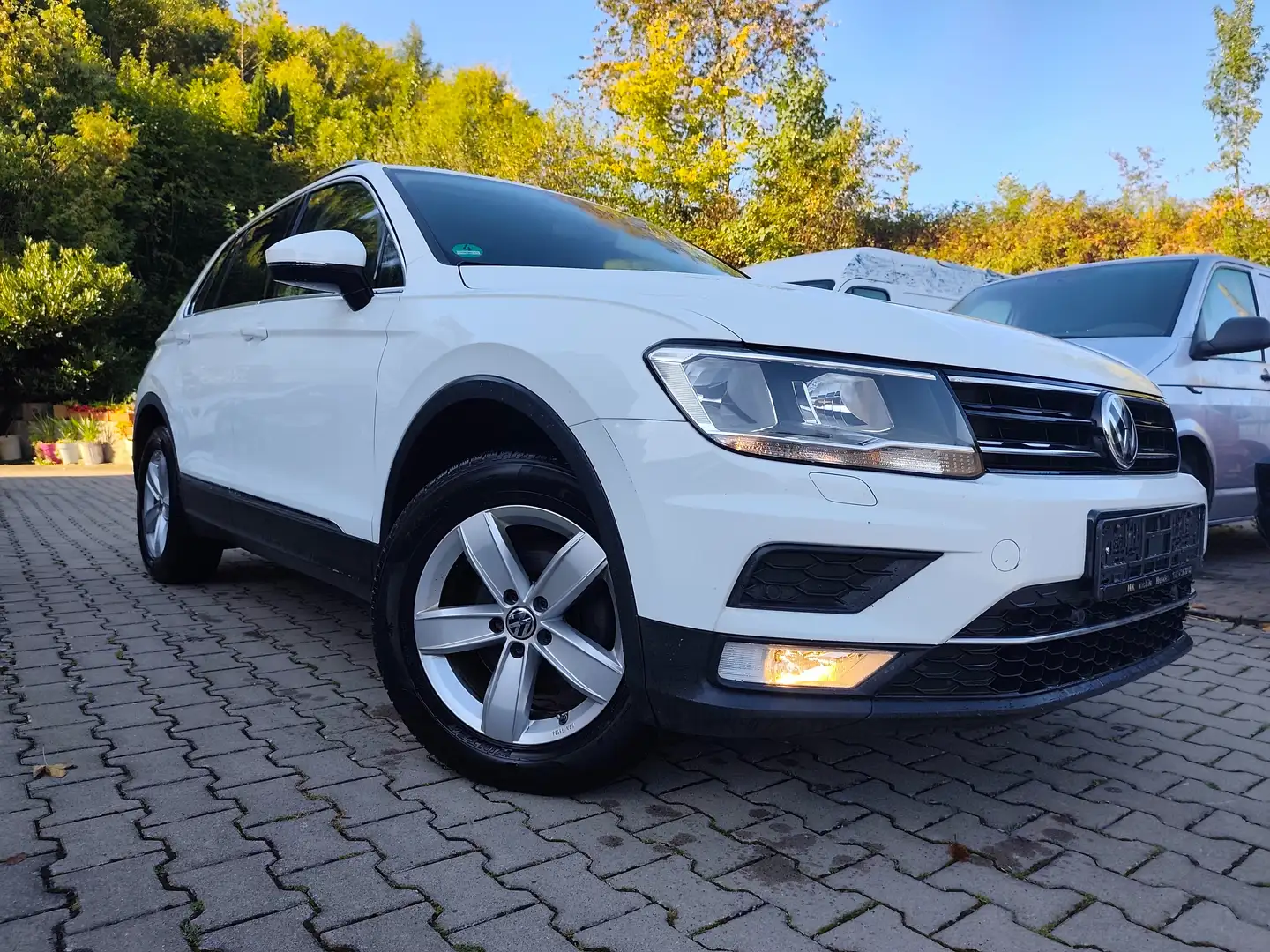 Volkswagen Tiguan Tiguan Diesel 2.0 TDI SCR 4Motion (BlueMotion Tec Blanc - 1