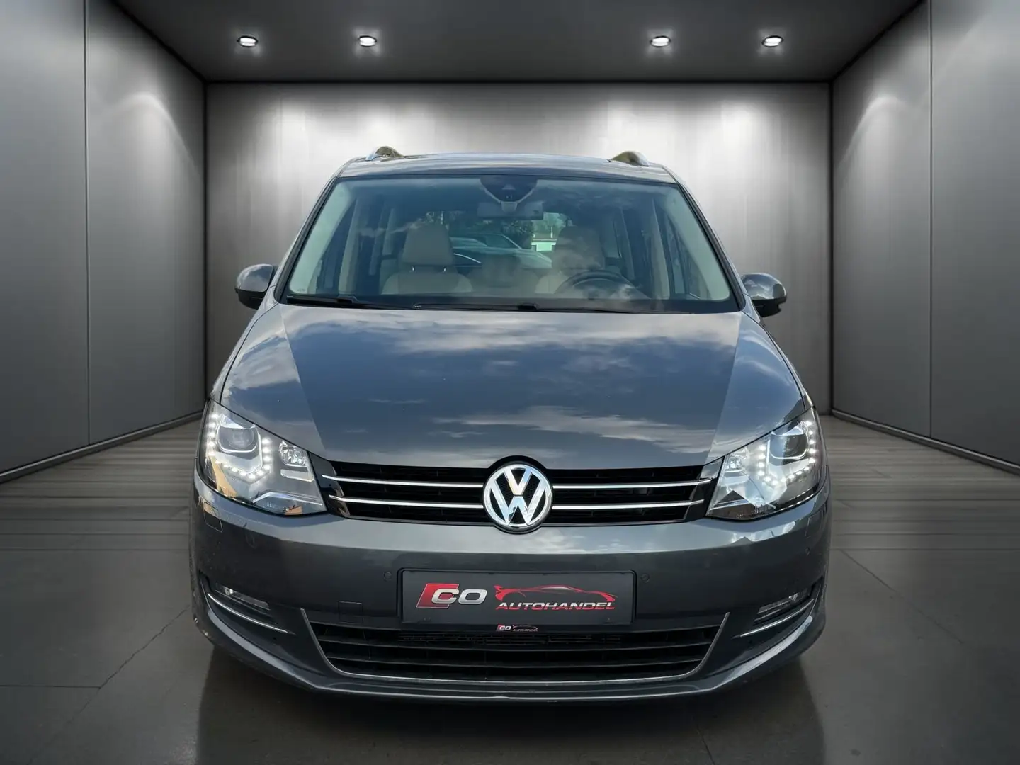 Volkswagen Sharan Sharan Sky BMT 2,0 TDI DPF 4Motion Sky Grau - 2