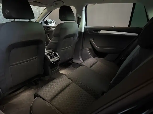 Skoda Superb view 30