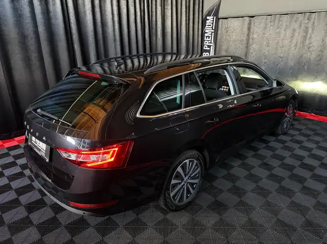 Skoda Superb view 13