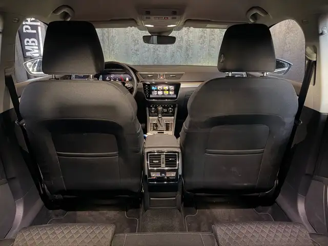 Skoda Superb view 23