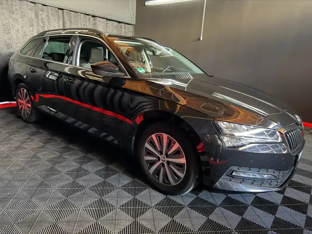 Skoda Superb view 9