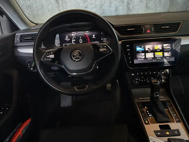 Skoda Superb view 26