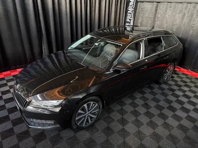 Skoda Superb view 10