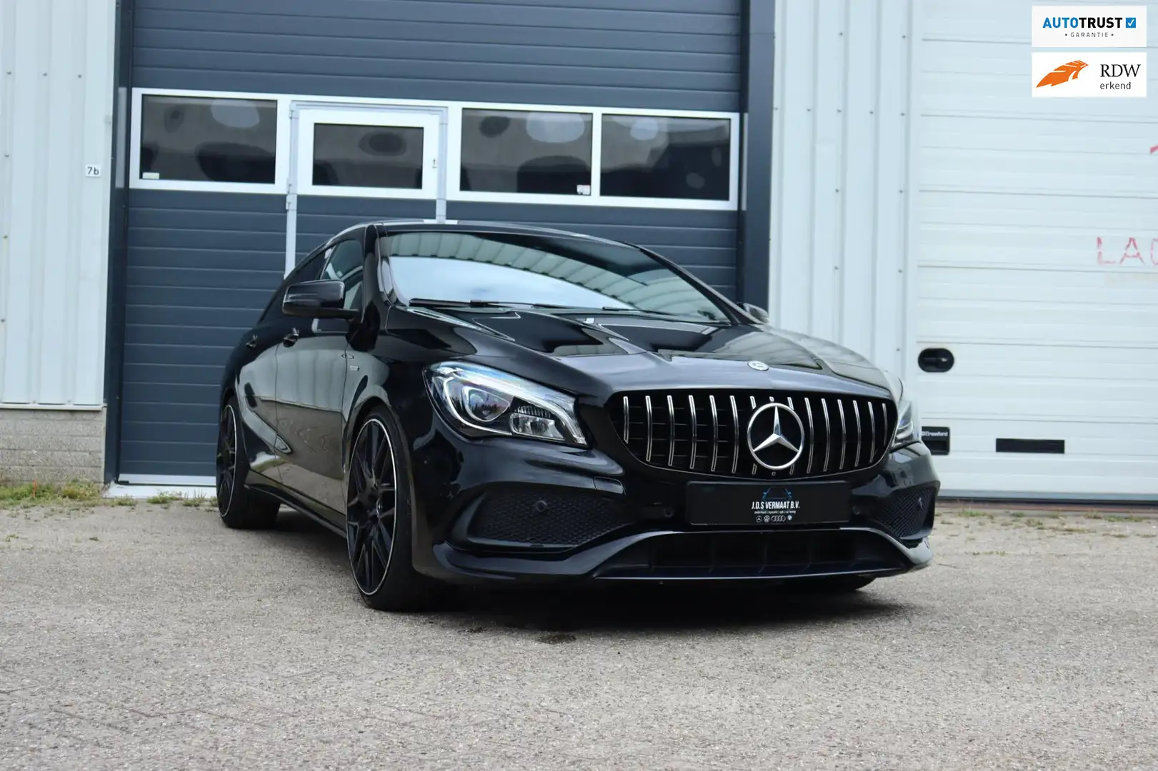 Mercedes-Benz CLA 200 Shooting Brake Ambition Edition Zwart - 1