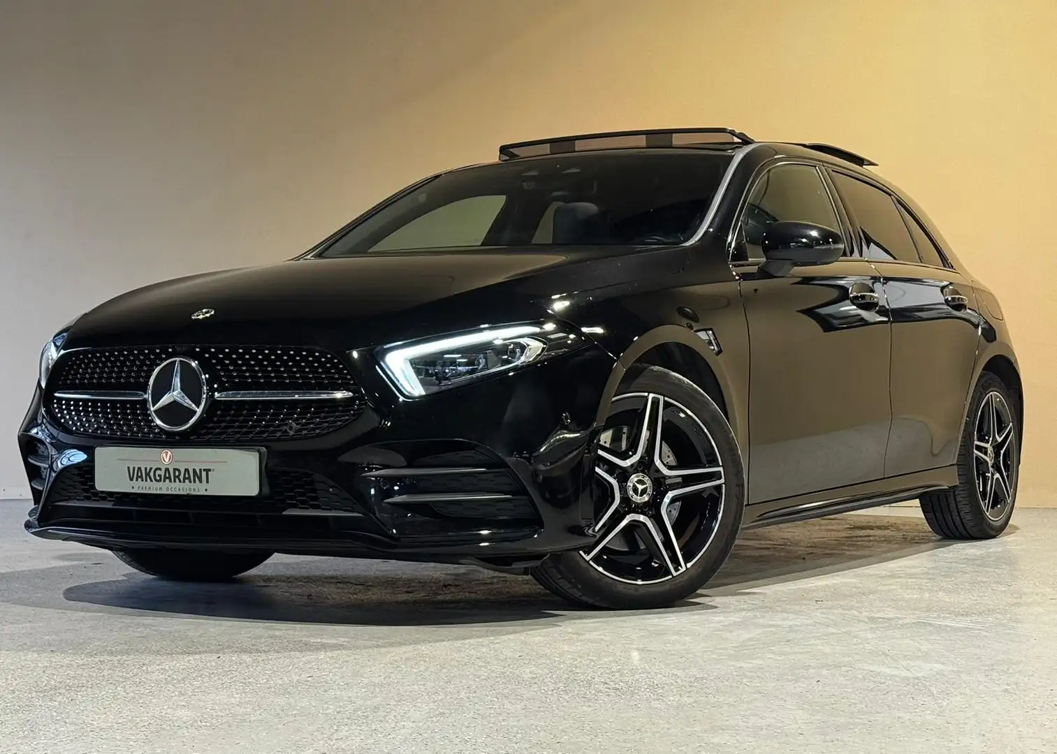 Mercedes-Benz A 250 e Business Solution AMG |Pano |Head-up |360° |Memo Schwarz - 1