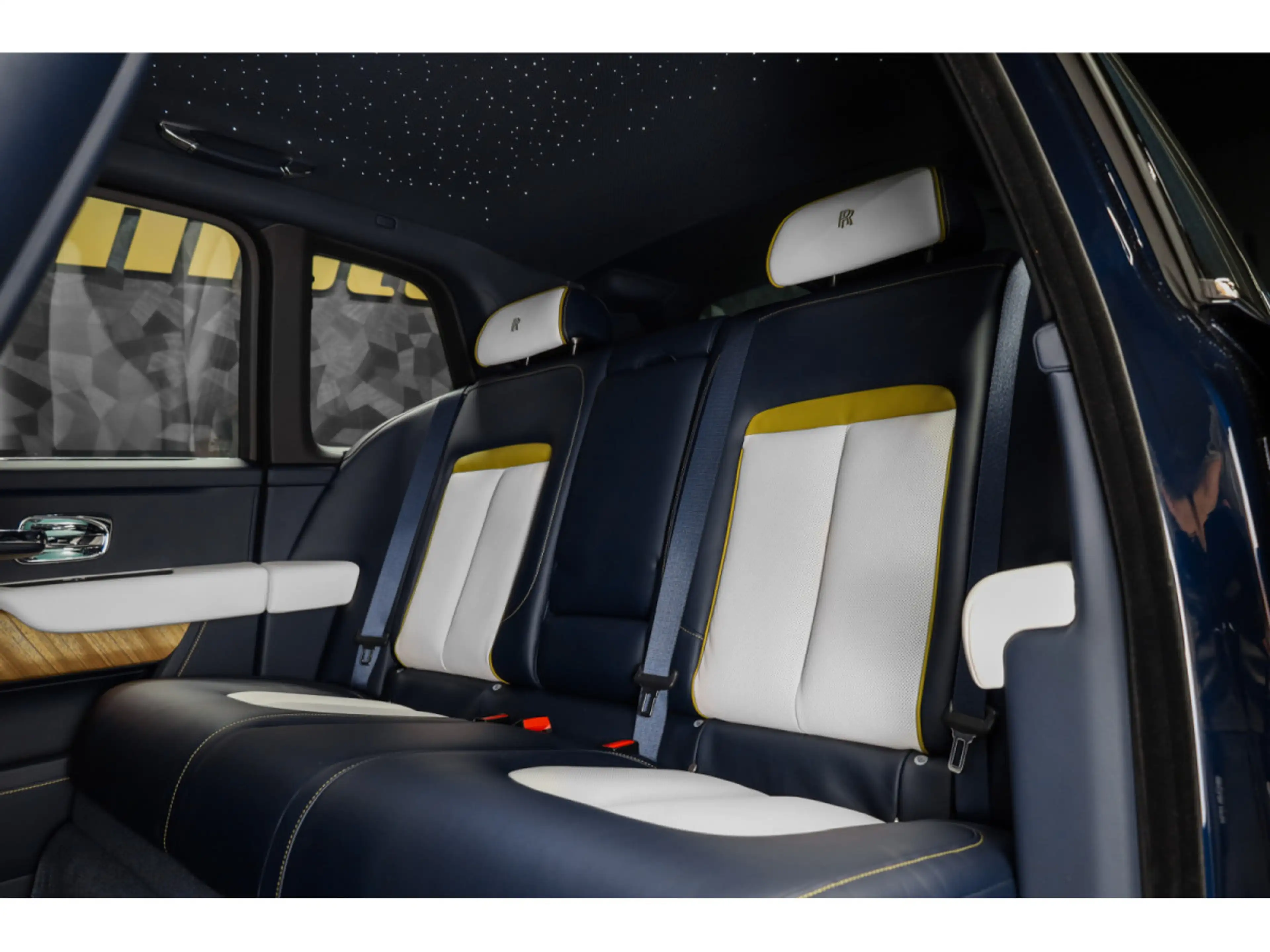 Rolls-Royce Cullinan 6.75 V12 - Midnight Sapphire — photo 14