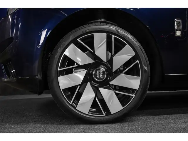 Rolls-Royce Cullinan view 15
