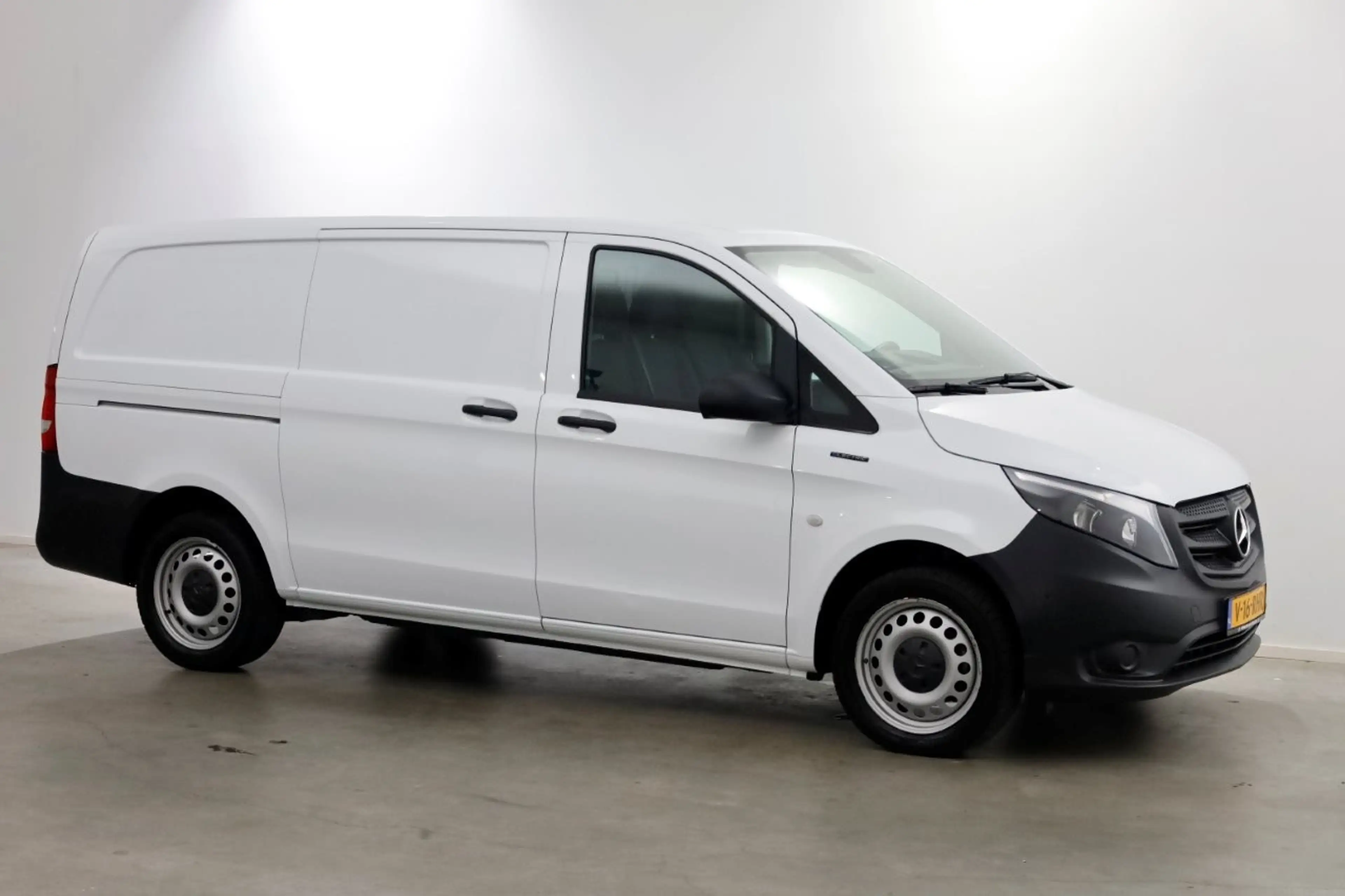 Mercedes-Benz Vito eVito Lang 41 kWh Airco SOH 89,8% 10-2021 — photo 12