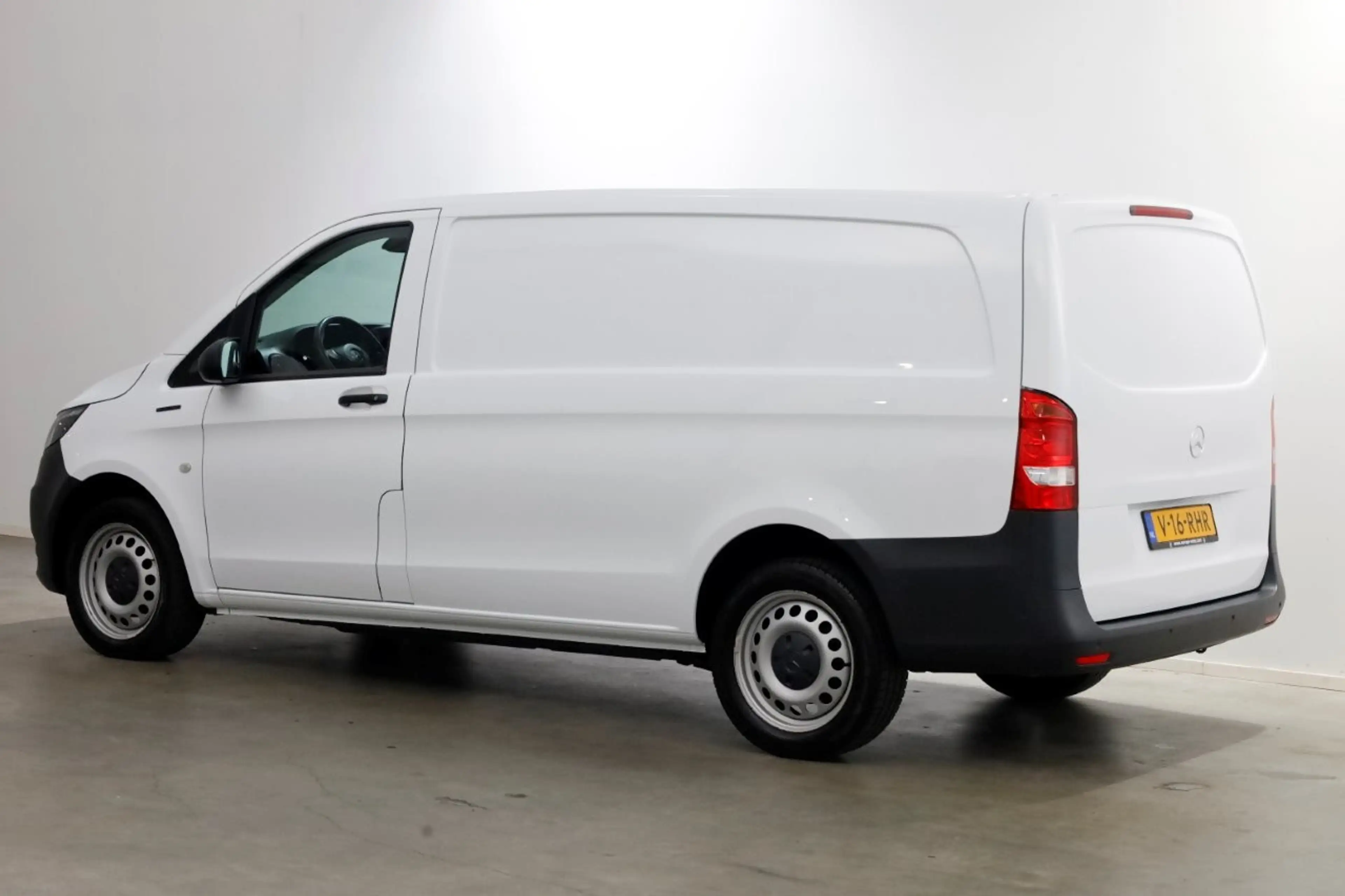 Mercedes-Benz Vito eVito Lang 41 kWh Airco SOH 89,8% 10-2021 — photo 11