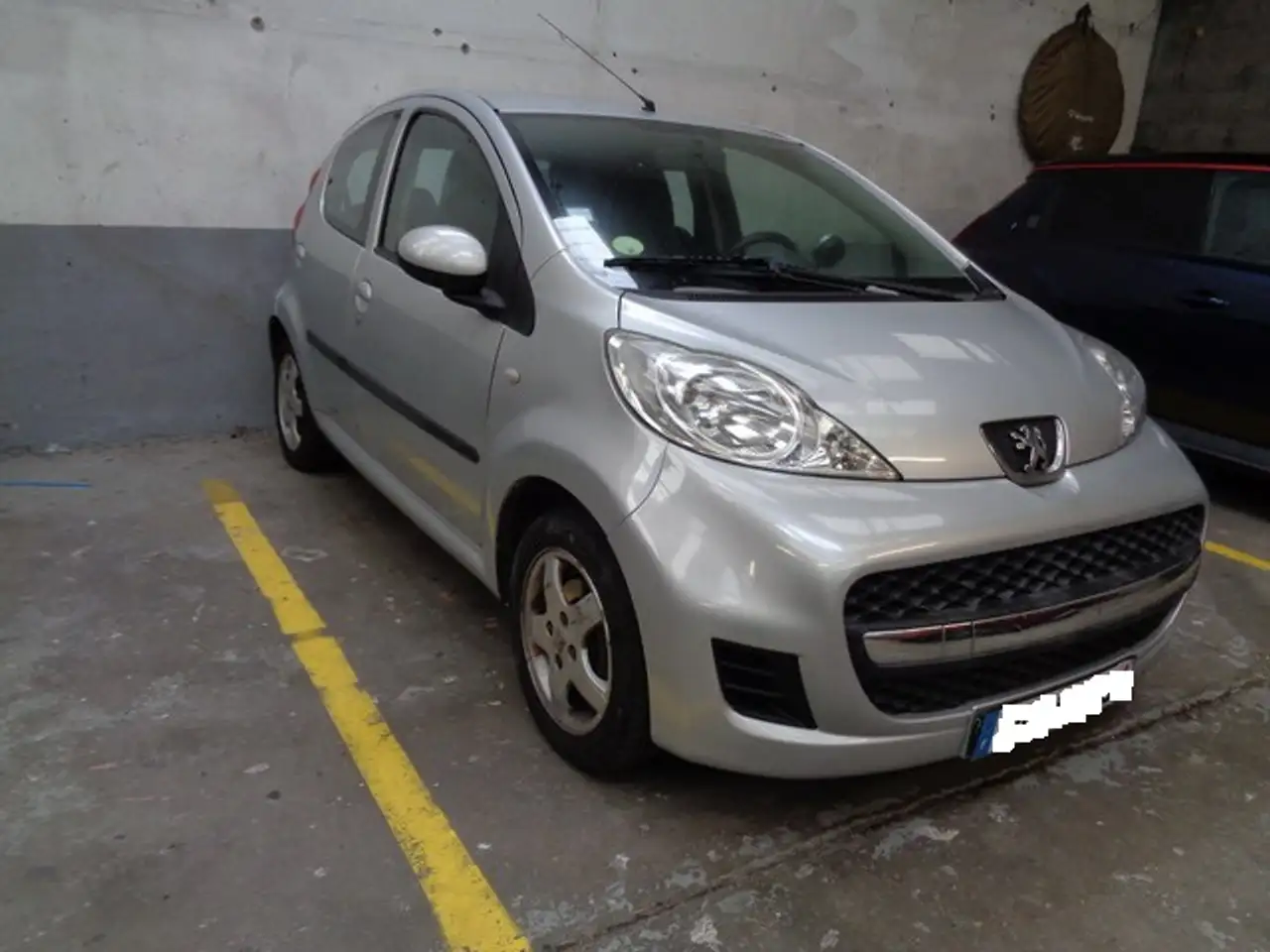 Peugeot 107 1.0e 12V 68ch BLUE LION Black