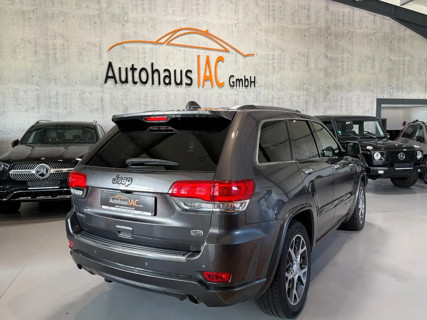 Jeep Grand Cherokee Overland/PANO/ACC/Alpine Premium Grau - 2