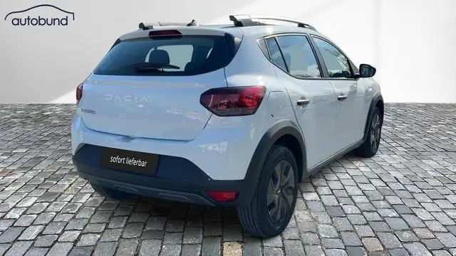 Dacia Sandero view 3