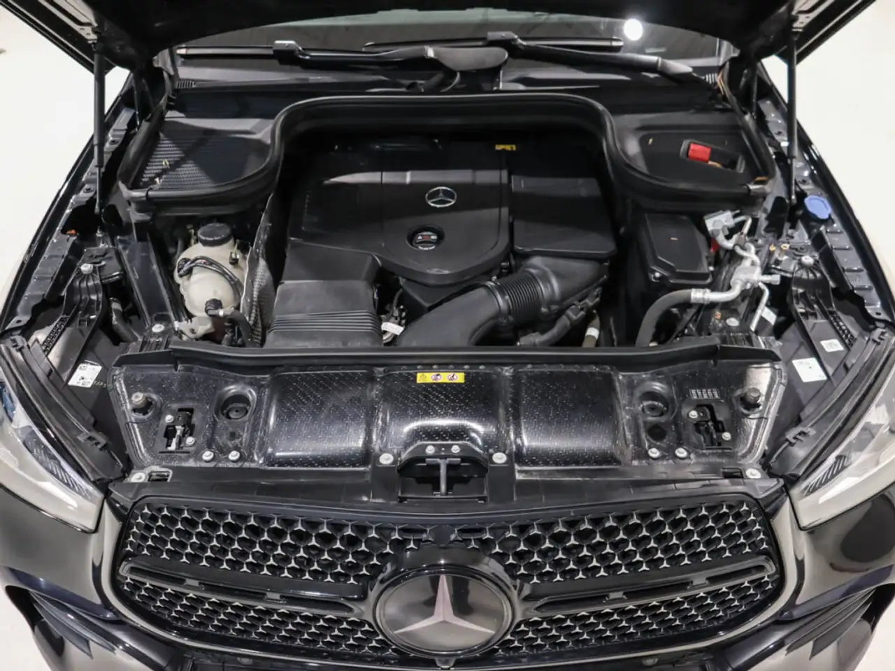 Mercedes-Benz GLE снимка Mercedes-Benz GLE