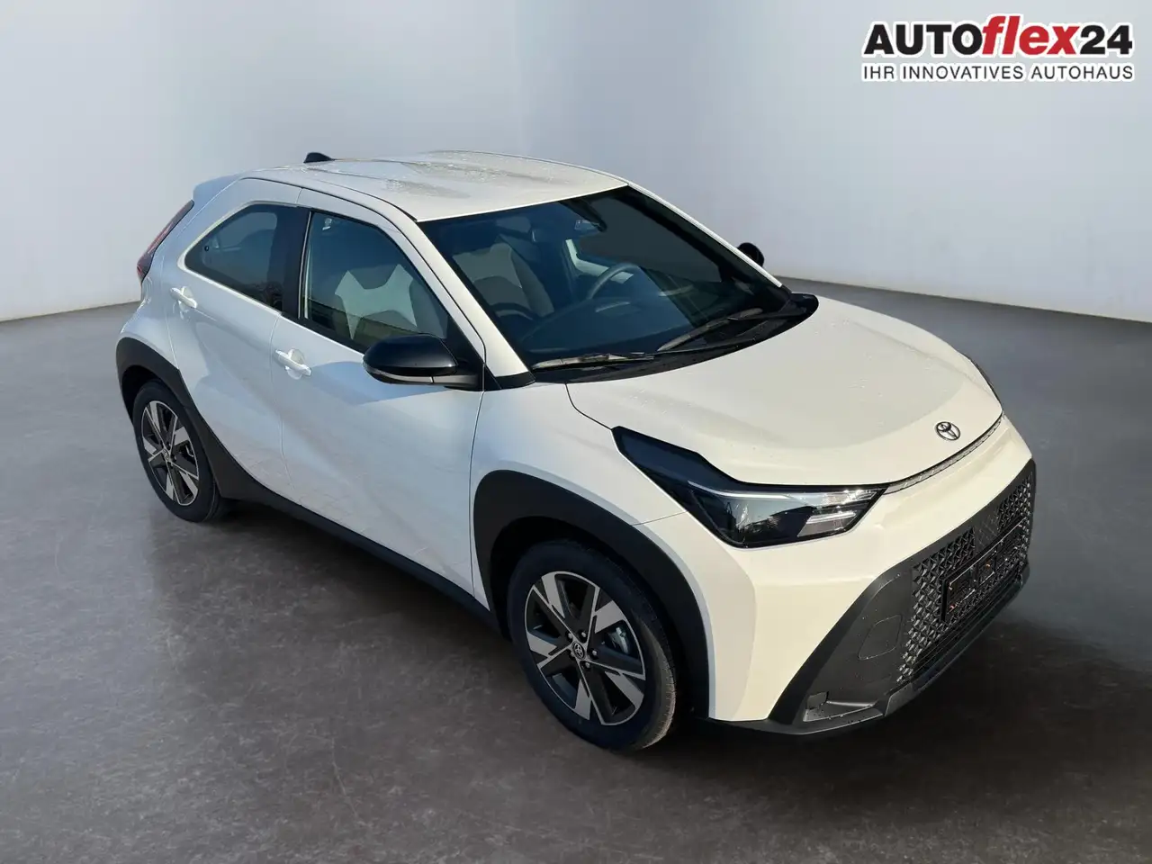 Toyota Aygo X Comfort 1,5 Hybrid CVT 85 ACC 17 Zoll Alu Klima... 10