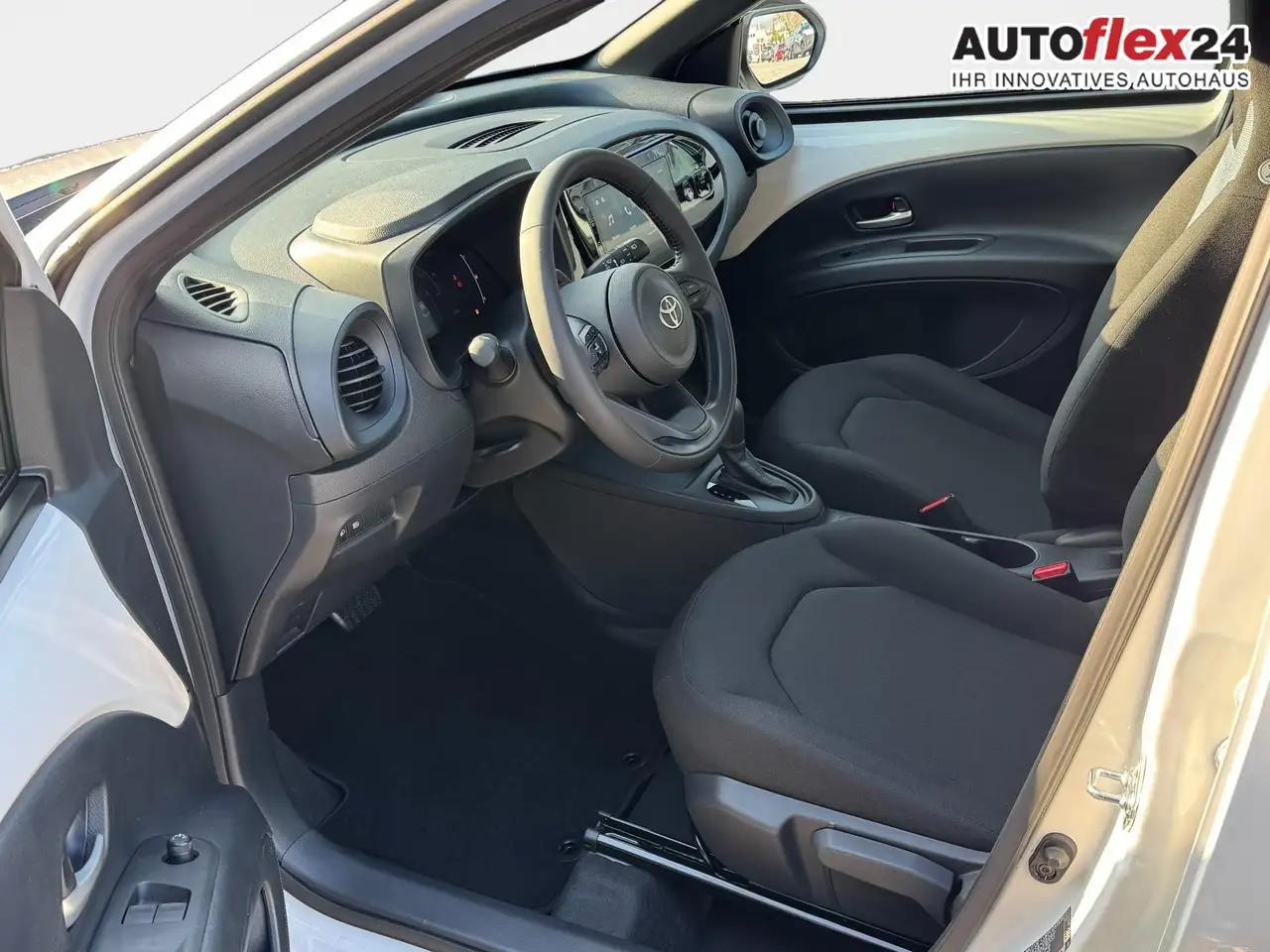 Toyota Aygo X Comfort 1,5 Hybrid CVT 85 ACC 17 Zoll Alu Klima... 13