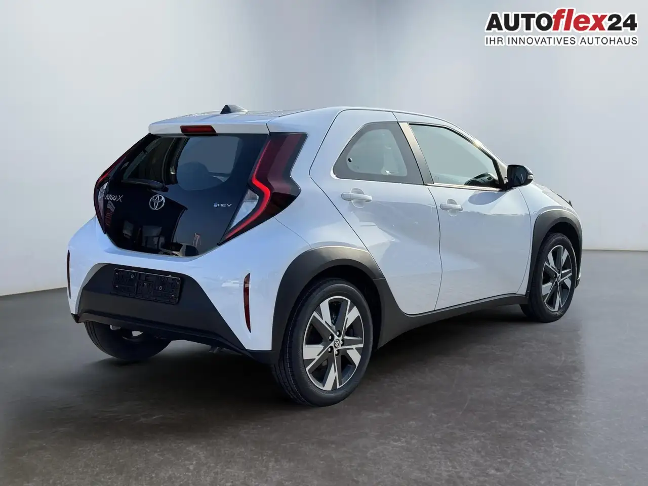 Toyota Aygo X Comfort 1,5 Hybrid CVT 85 ACC 17 Zoll Alu Klima... 5